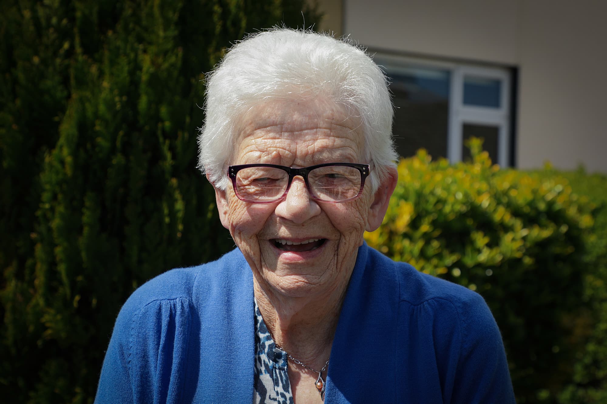 Eileen-slider-2